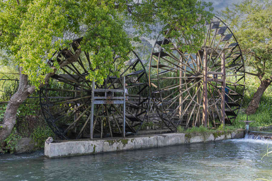 China - Yangshuo 31 - noria de agua.jpg